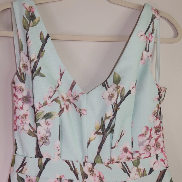 Flower print flare mini dress - Picture 4 of 5